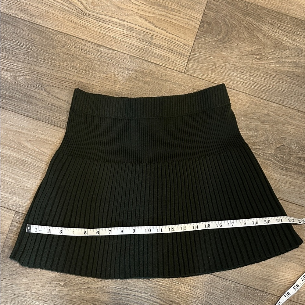 NWOT Aerie Olive Green  Ribbed Mini Skirt Women’s Size‎ Small Petite - Picture 6 of 7
